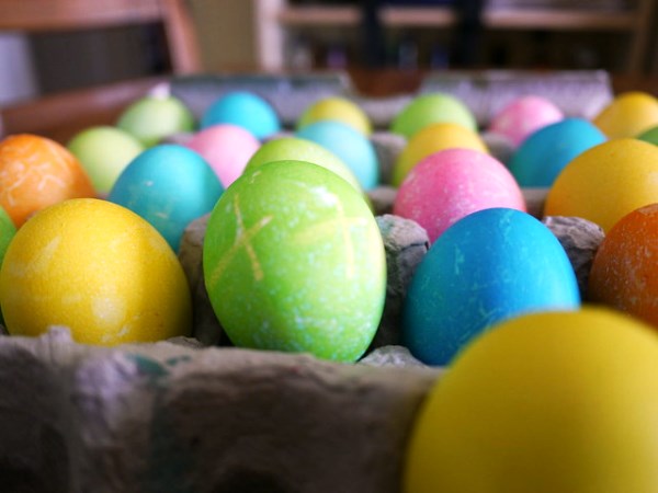 Color the Eggs